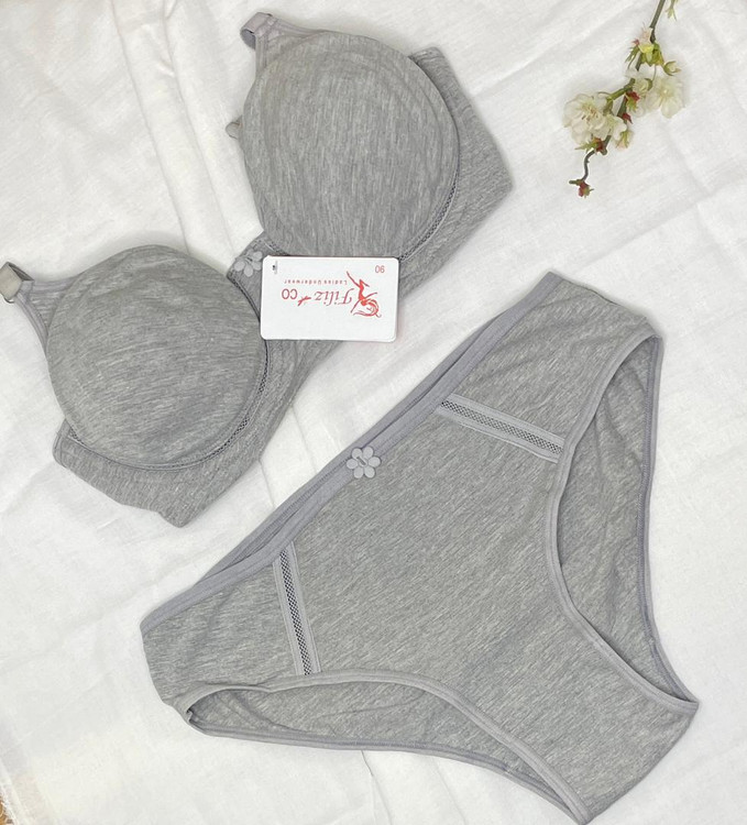 سوتین شورت و سوتین نخی طوسی